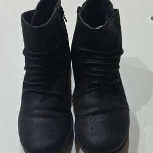 Cloudsteppers by Clarks Sleek Black Ankle Boots